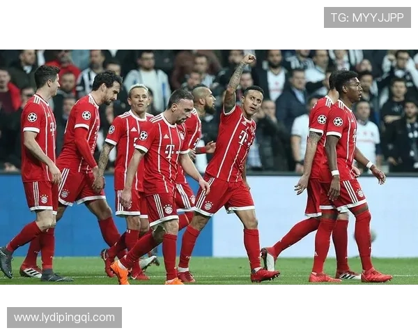 安东内拉庆祝儿子蒂亚戈13岁生日，社交媒体分享温馨照片感动满满